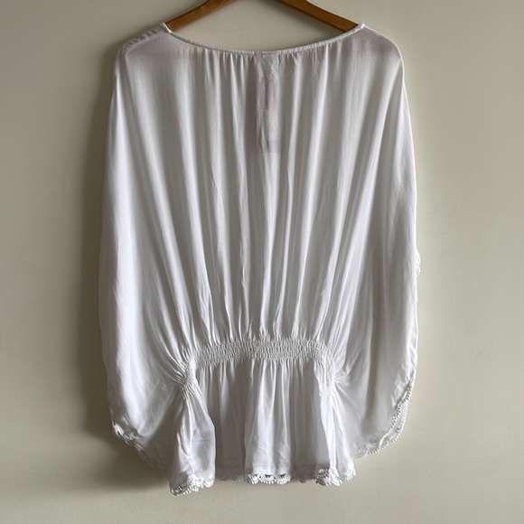 Gorgeous NWT bohemian peasant / poncho blouse, white sz M - Picture 7 of 8